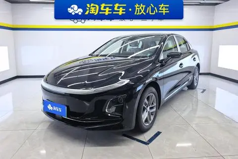 Hongqi E-QM5 2025