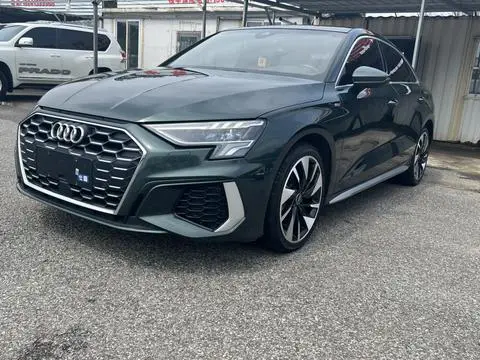 Audi A3 2023 — фото 1