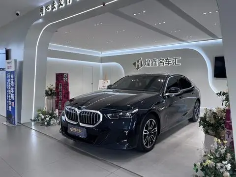 BMW 5 Series 2025