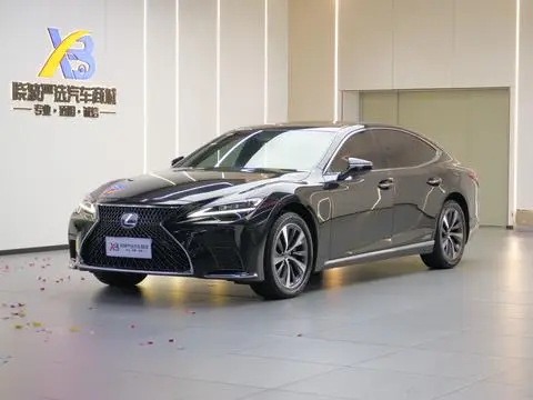 Lexus LS 2021