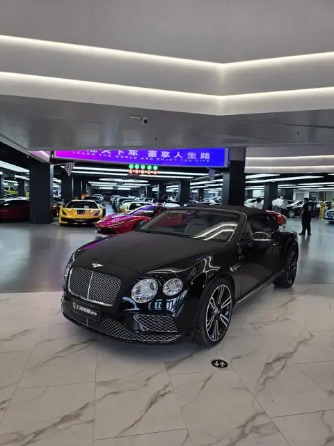 Bentley 欧陆 2012 — фото 1