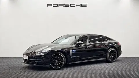 Porsche Panamera 2018 — фото 1