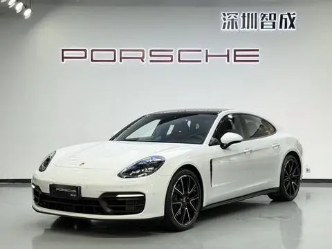 Porsche Panamera 2023