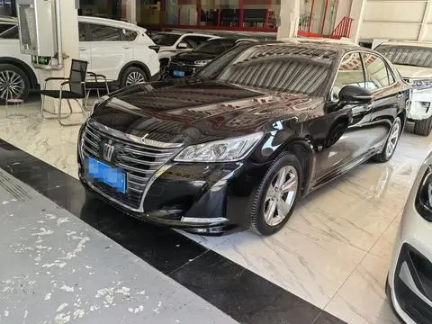 Toyota Crown 2017