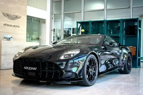 Aston Martin Vanquish 2027