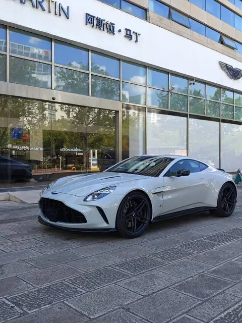Aston Martin Vantage 2026