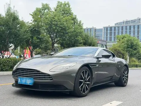 Aston Martin DB11 2016