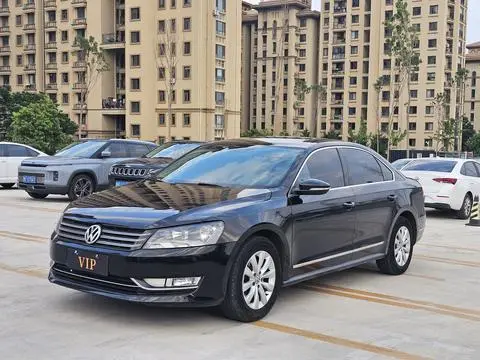 Volkswagen Passat 2014 — фото 1