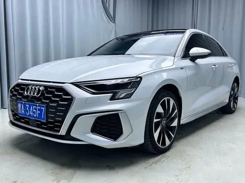 Audi A3 2023 — фото 1