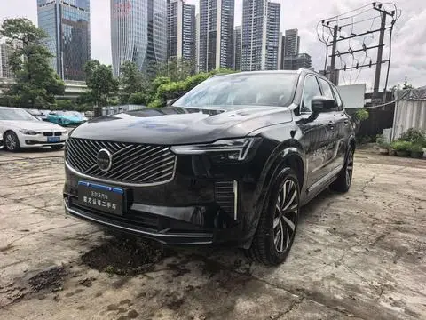 Volvo XC90 2025