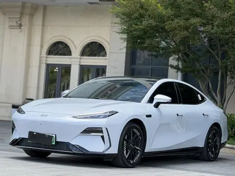 Geely E8 2024