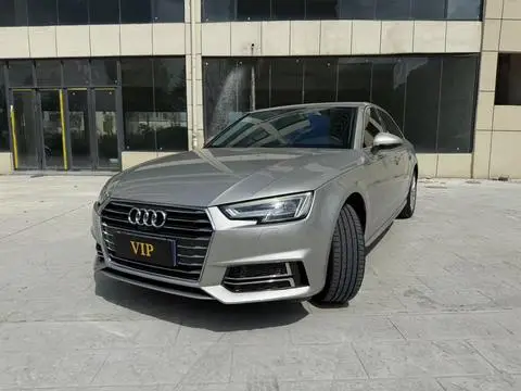 Audi A4L 2019