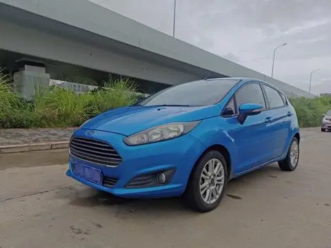 Ford 嘉年华 2013