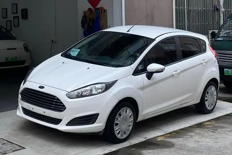 Ford 嘉年华 2013