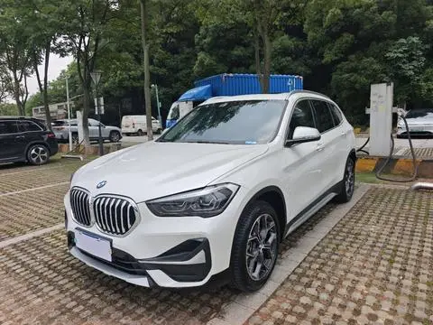 BMW X1 2022 — фото 1