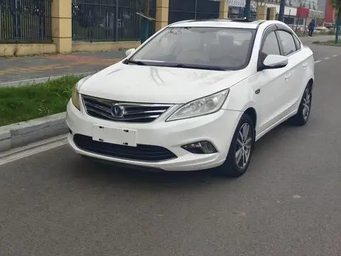 Changan Eado 2015 — фото 1
