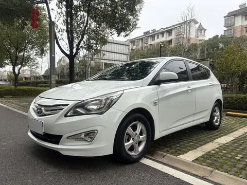 Hyundai Reina 2014