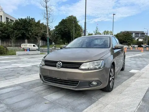Volkswagen Sagitar 2012