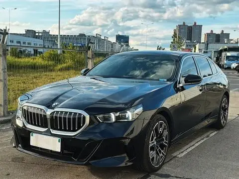 BMW 5 Series 2025