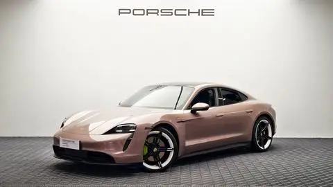 Porsche Taycan 2021