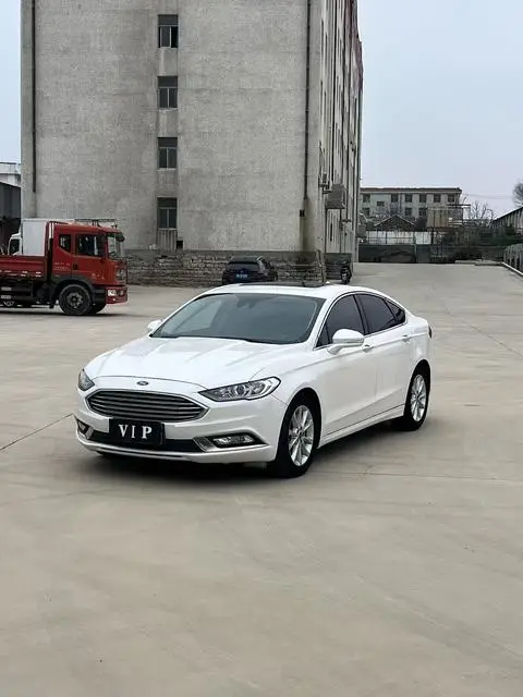 Ford 蒙迪欧 2018 — фото 1