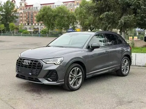 Audi Q3 2022 — фото 1