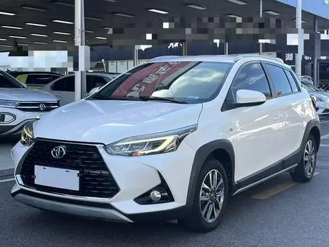 Toyota YARIS L 2022 — фото 1