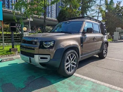 Land Rover 卫士 2024