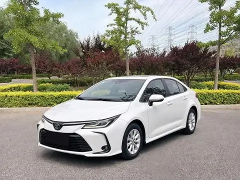Toyota Corolla 2021 — фото 1