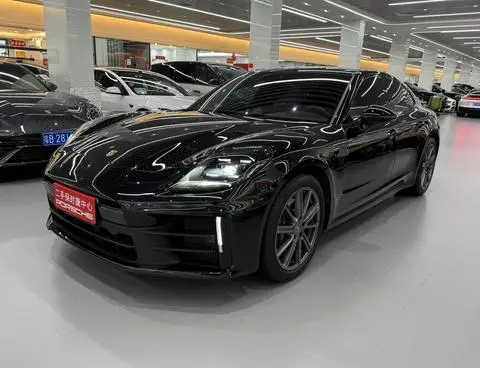 Porsche Panamera 2024