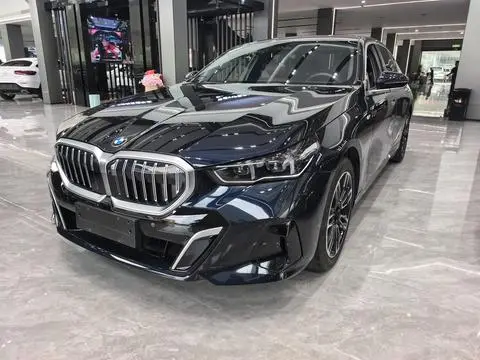 BMW 5 Series 2025