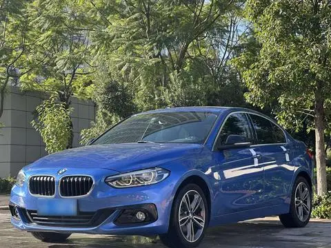 BMW 1 Series 2018 — фото 1