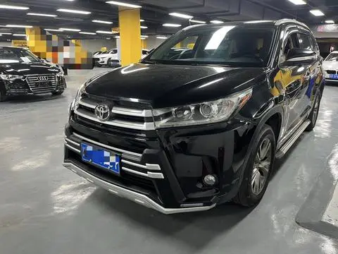 Toyota Highlander 2018 — фото 1