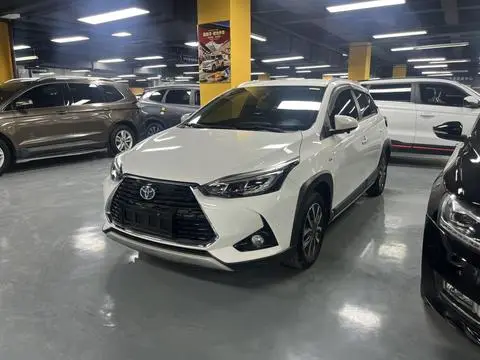 Toyota YARIS L 2022