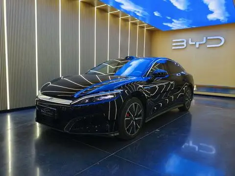 BYD Han L DM 2025 — фото 1