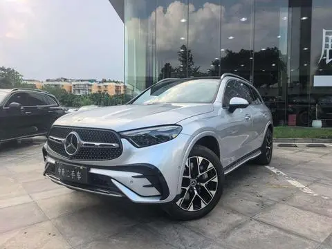 Mercedes-Benz GLC 2025