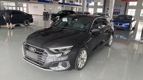 Audi A3 2023 — фото 1
