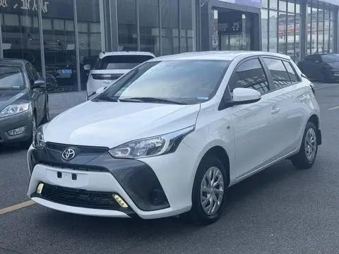Toyota YARIS L 2022