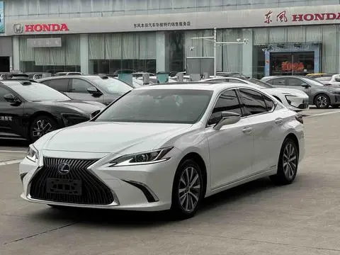Lexus ES 2018
