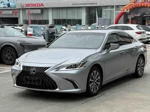Lexus ES 2021
