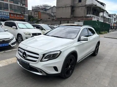 Mercedes-Benz GLA 2016