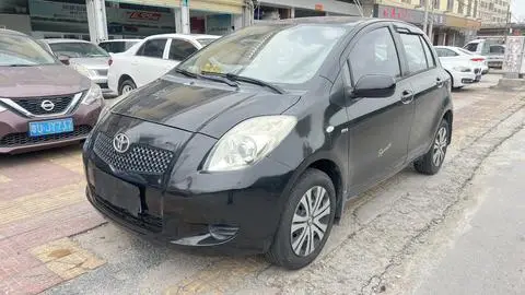 Toyota 雅力士 2011