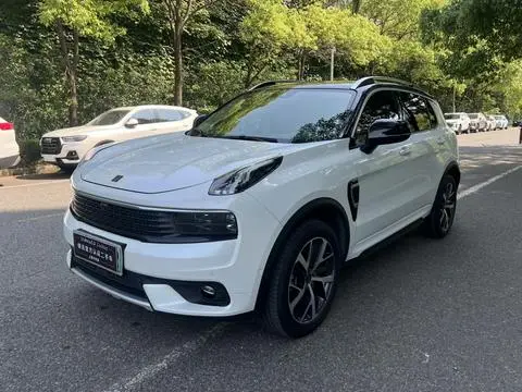 Lynk & Co 01 EM-P 2019