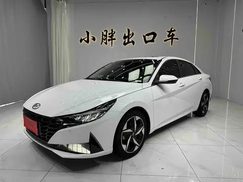 Hyundai Elantra 2022
