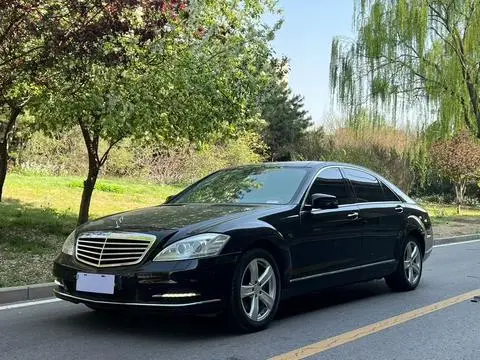 Mercedes-Benz S-Class 2012