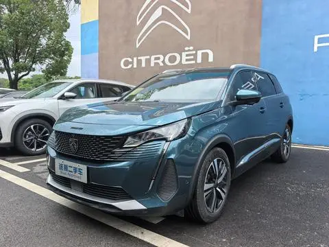 Peugeot 5008 2023 — фото 1
