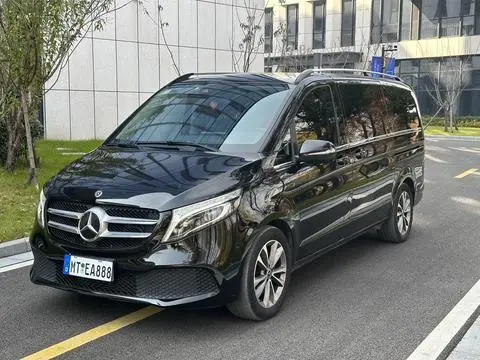 Mercedes-Benz V-Class 2021 — фото 1