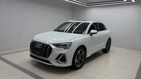 Audi Q3 2023 — фото 1