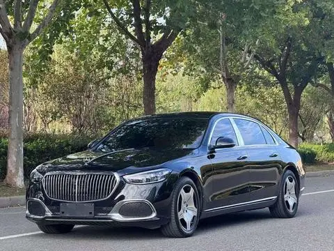 Mercedes-Benz 迈巴赫S-Class 2023