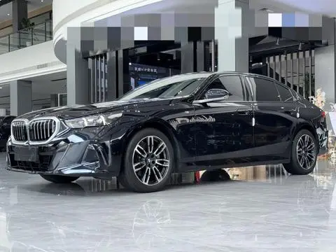BMW 5 Series 2024
